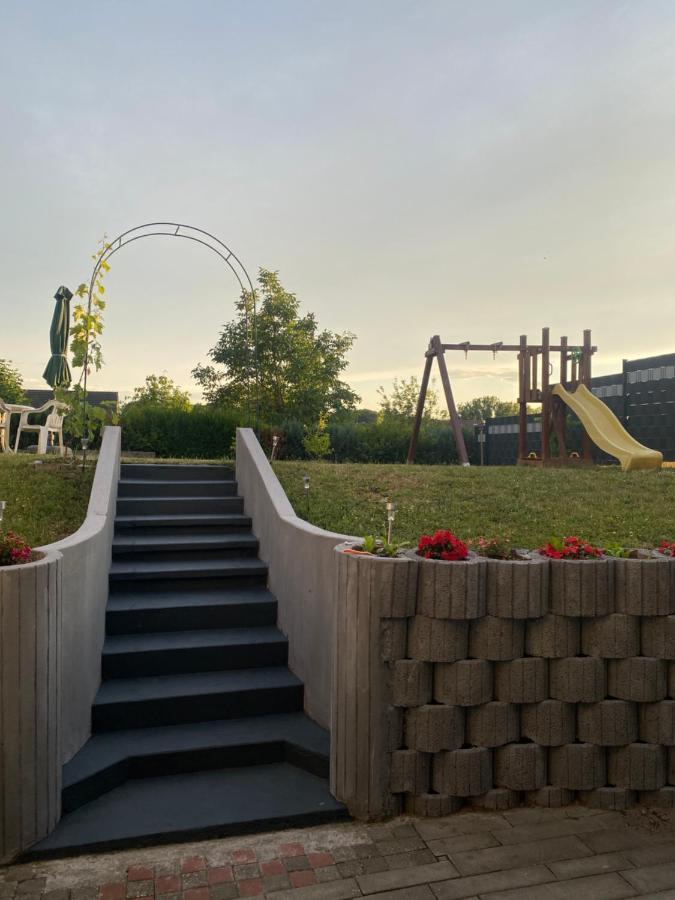 Schoene Grosse Ferienwohnung Im Mittelrheintal Nahe Loreley Bornich 外观 照片