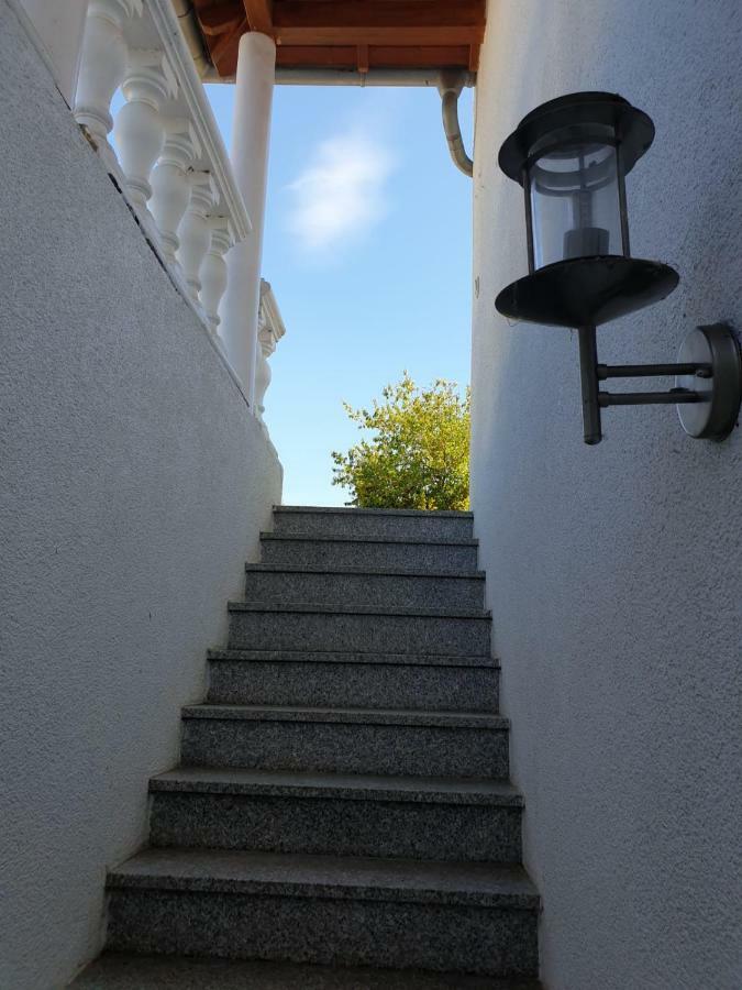Schoene Grosse Ferienwohnung Im Mittelrheintal Nahe Loreley Bornich 外观 照片